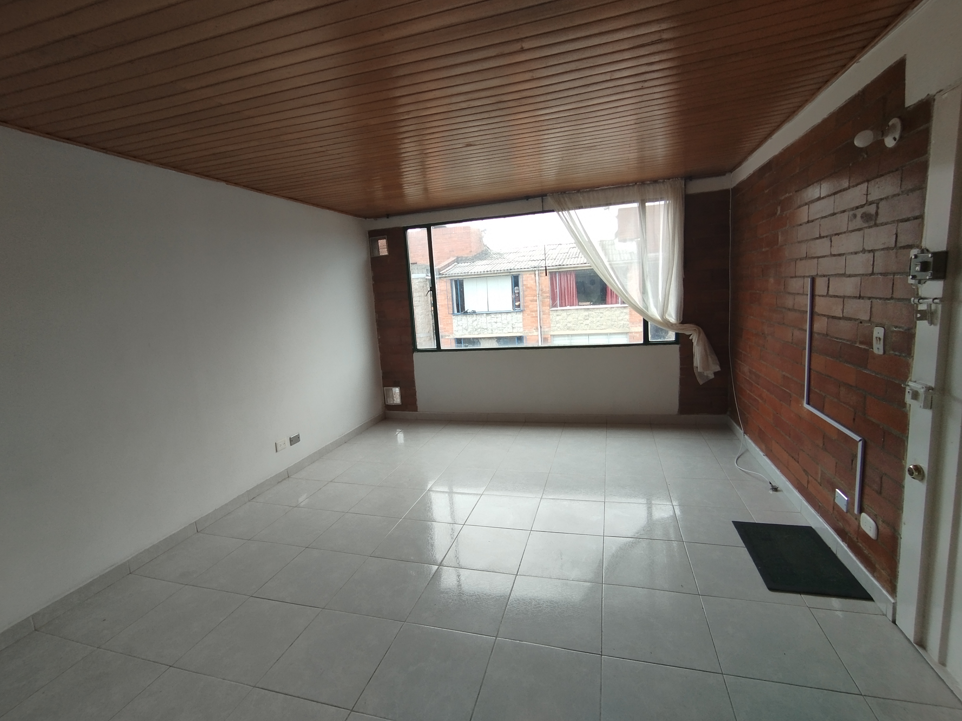 Se Vende Apartamento En Suba  Compartir - Bogotá