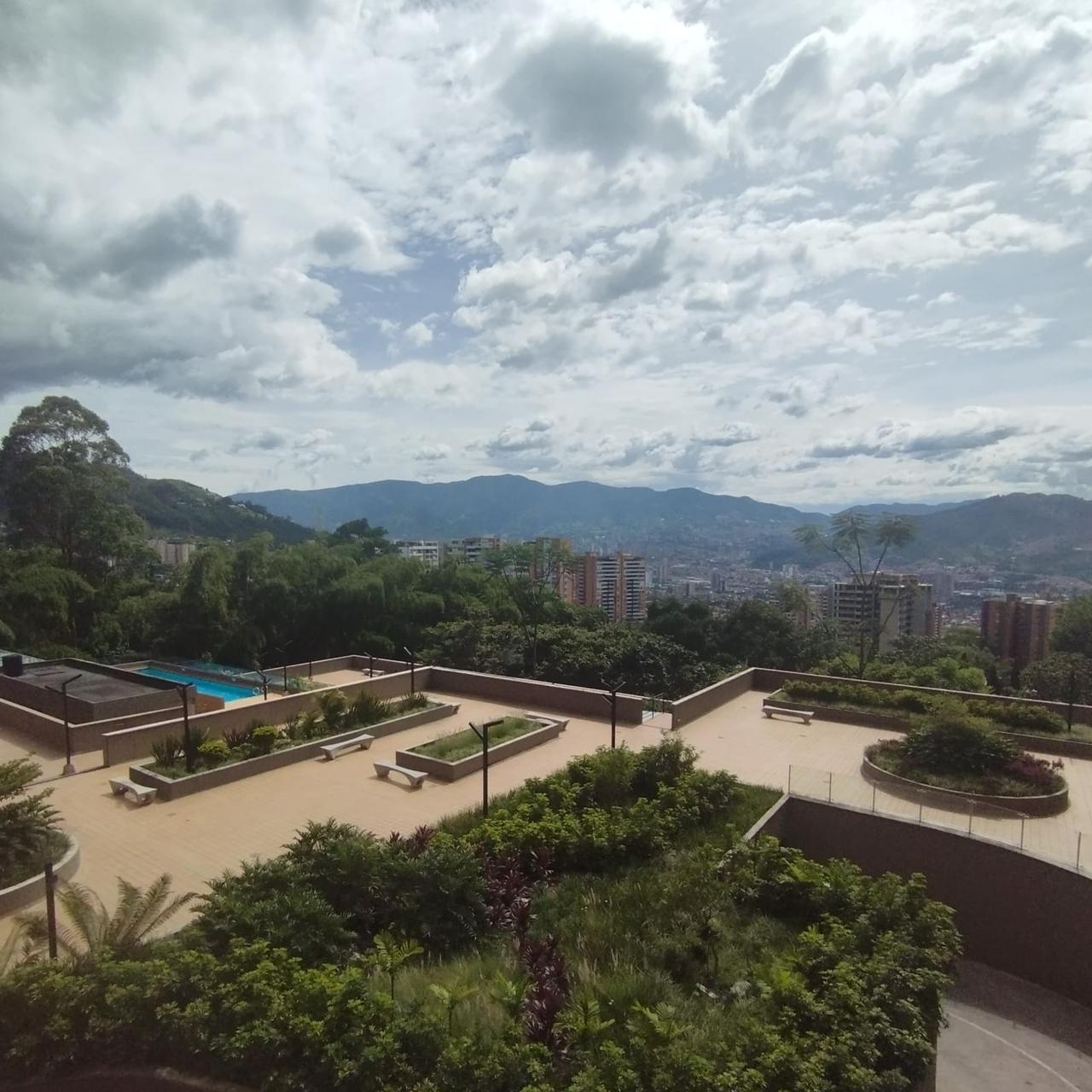 Se Arrienda Apartamento en En la Loma del Escobero, Envigado