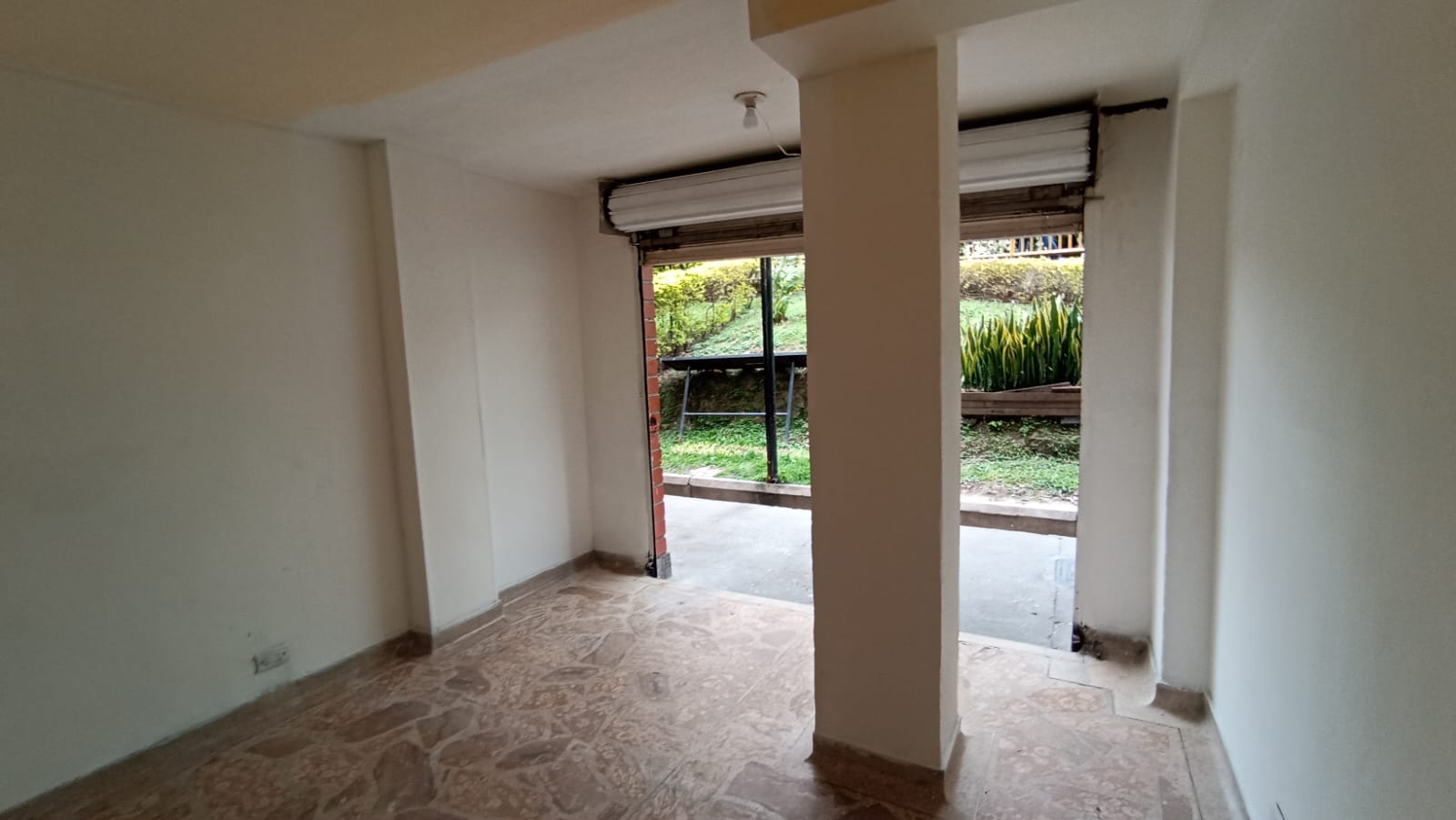 Se Arrienda Local En Robledo Villa Flora, Medellín
