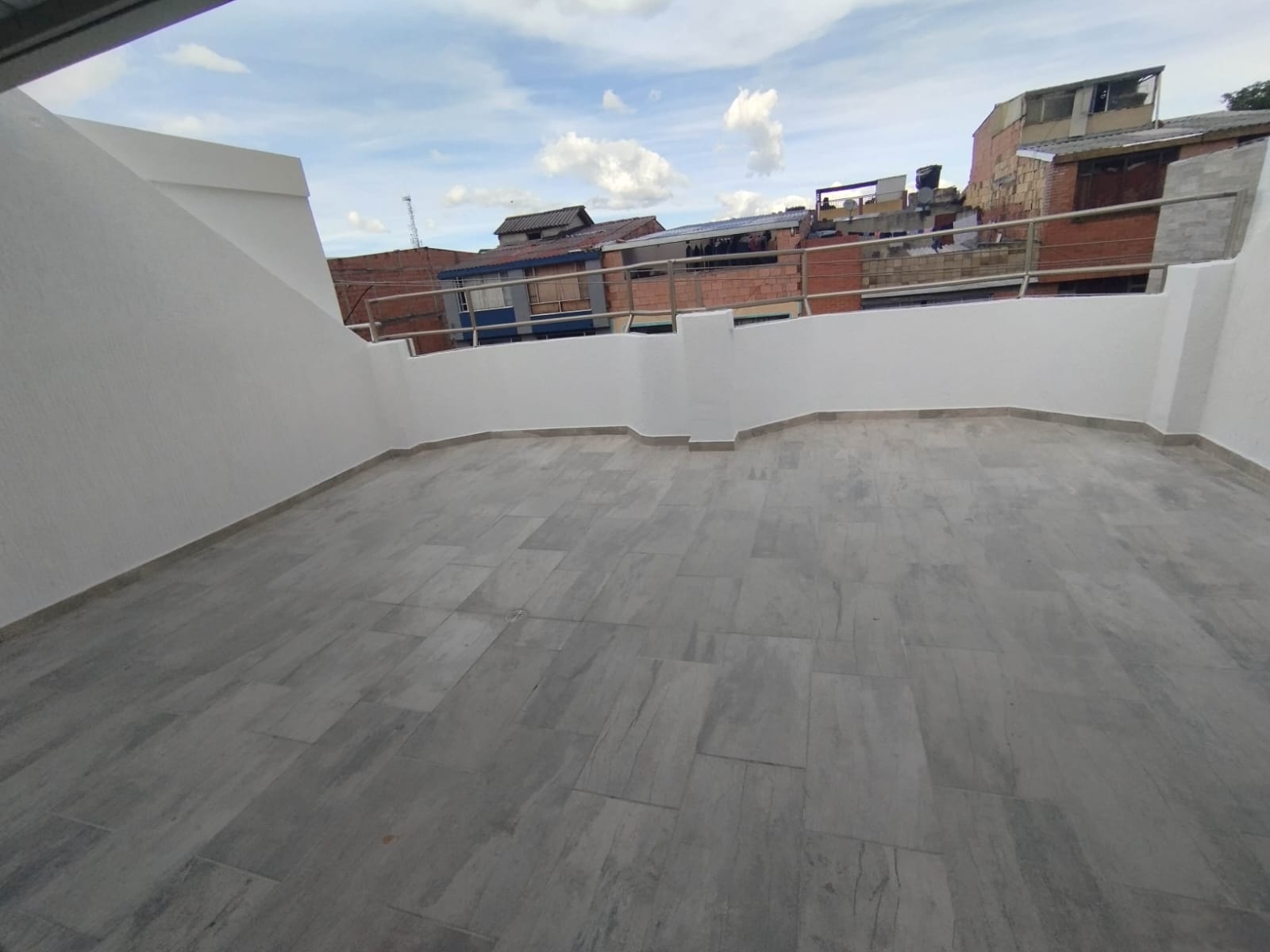 Se arrienda casa para negocio Suba Lombardía Bogotá