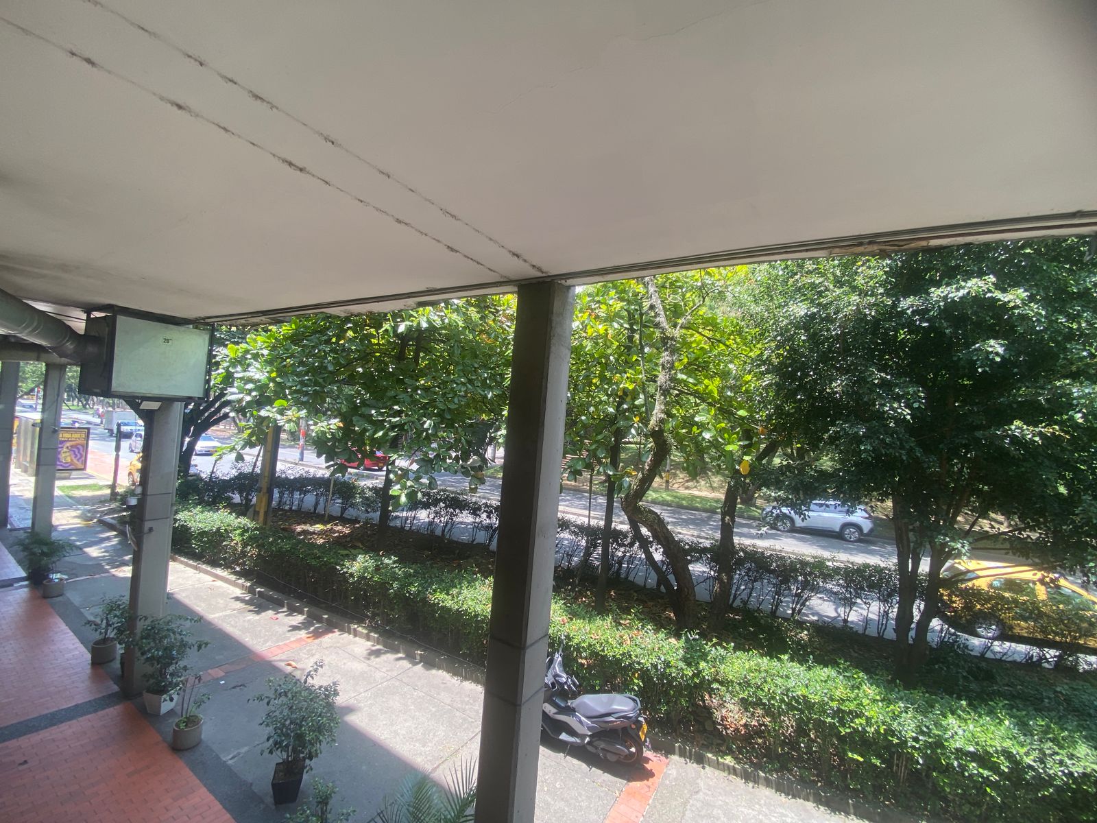 Oficina/Local para Arriendo en Avenida 80, Medellín