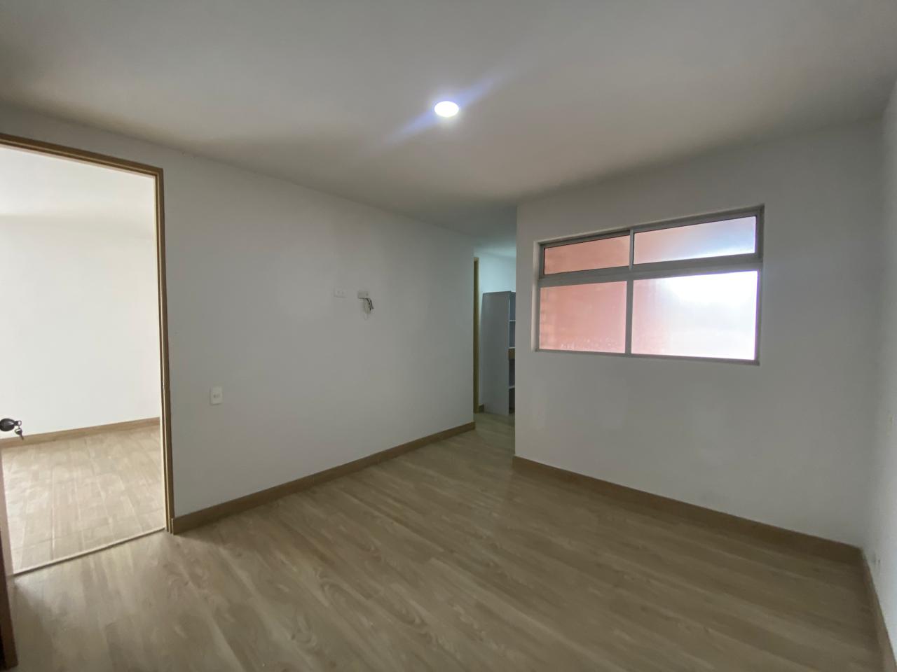 Amplio Apartamento para Arriendo en Sabaneta, Medellín