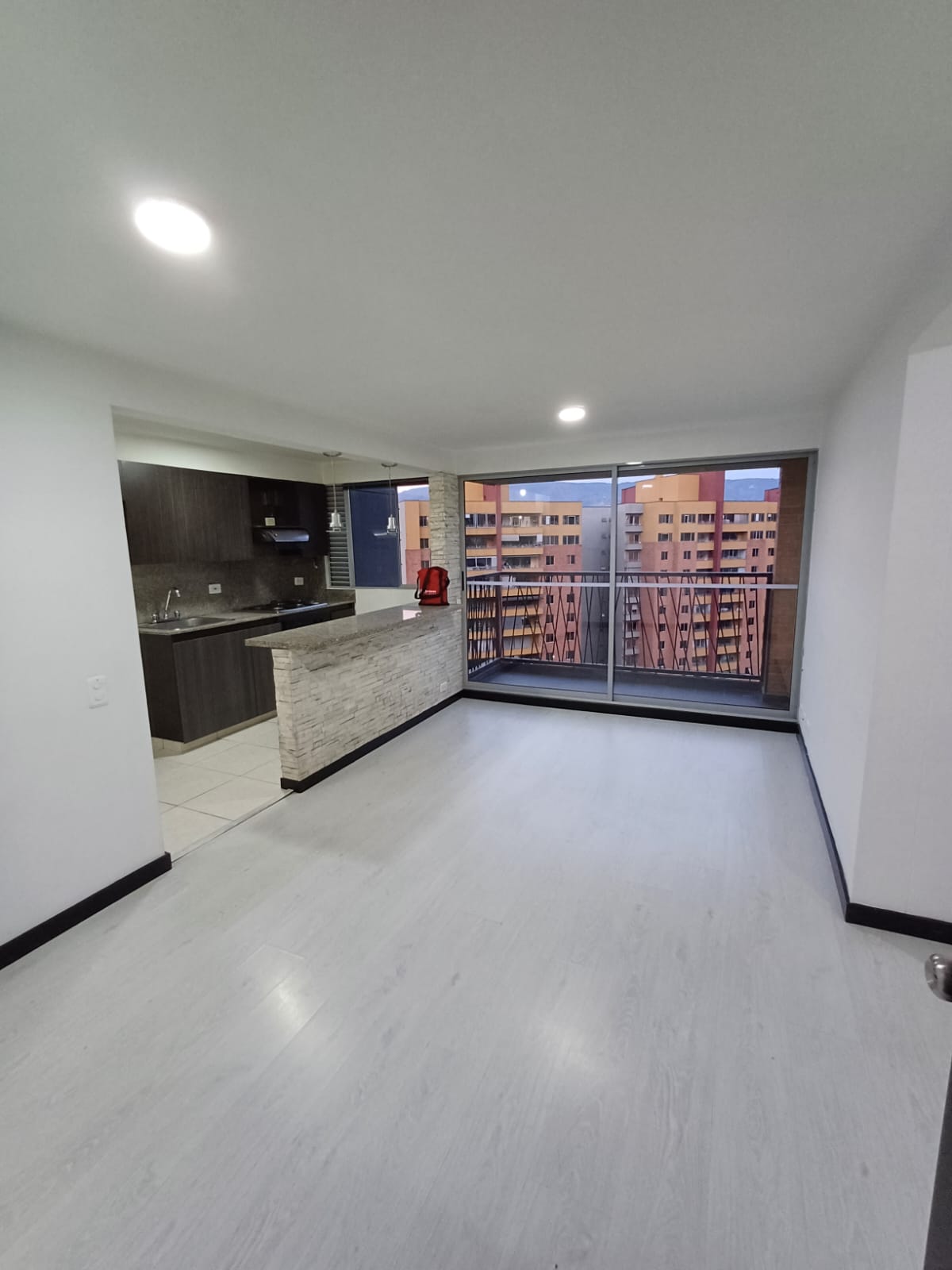 Apartamento con Vista Panorámica para Arriendo en La Castellana