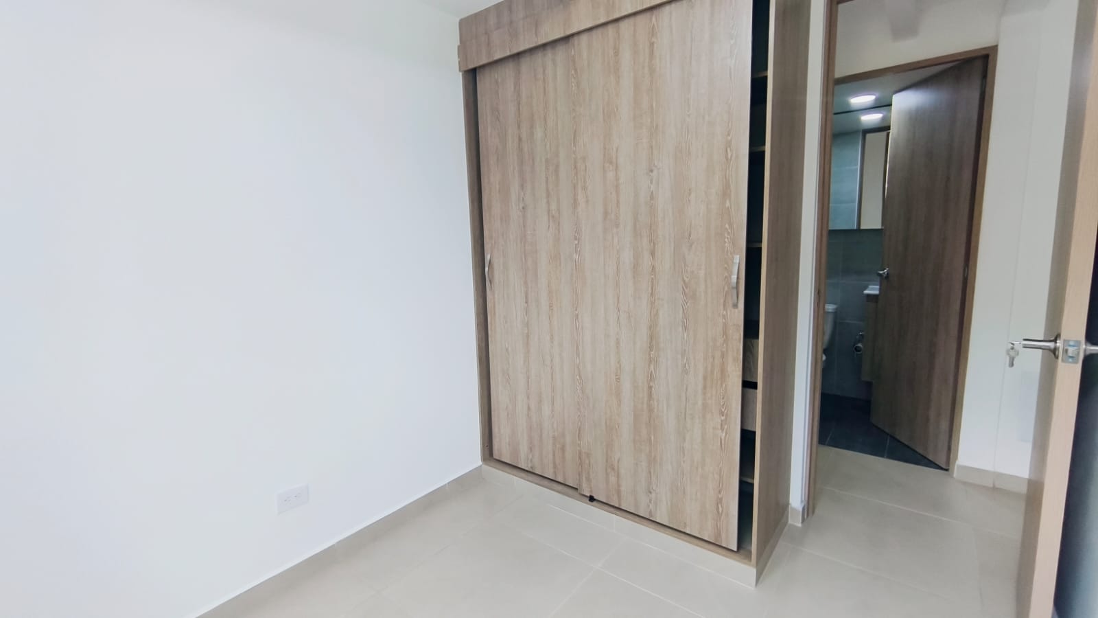 Se Arrienda Apartamento para Estrenar en Robledo Pajarito, Medellín