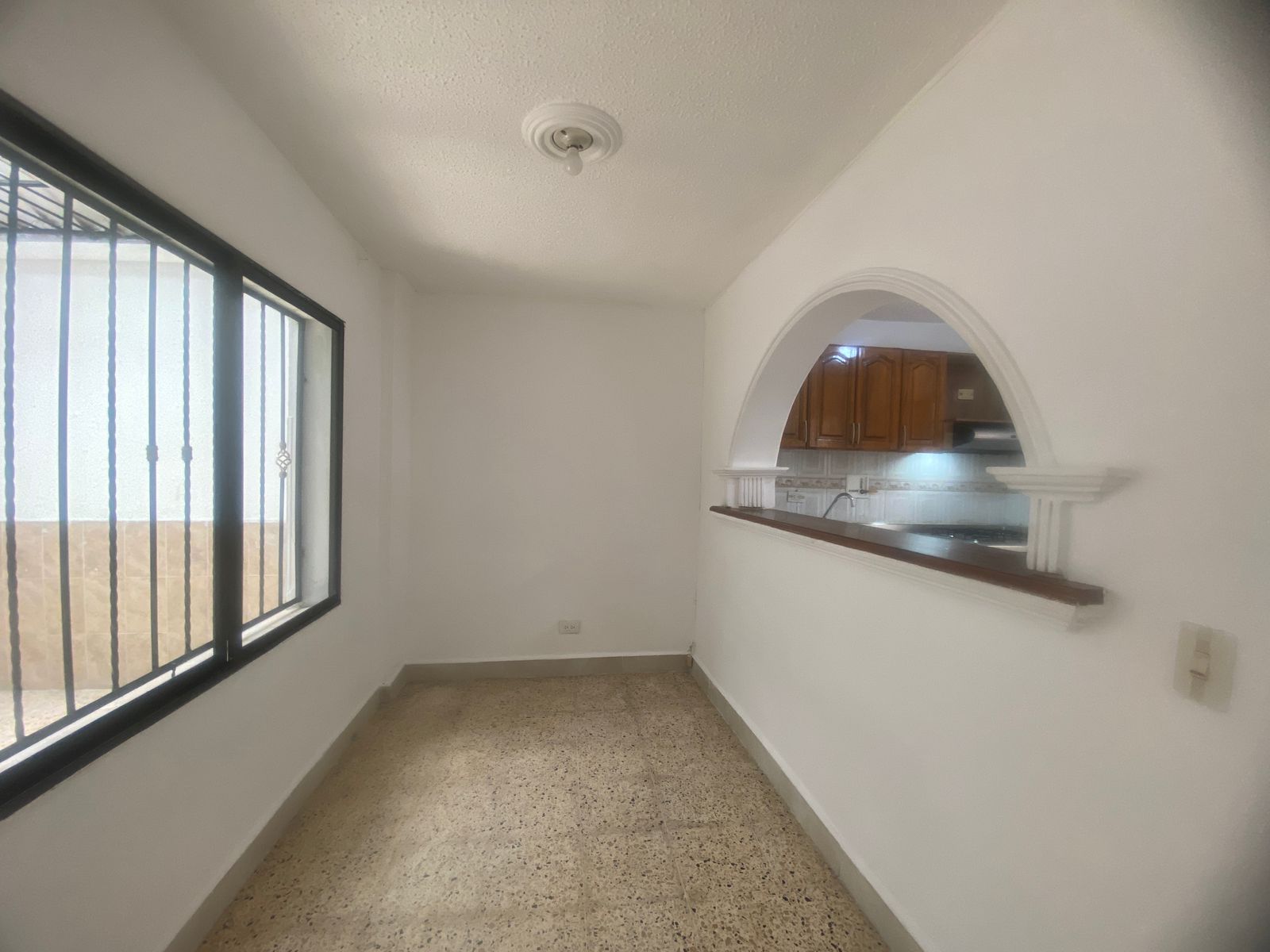 Amplia Casa para Arriendo en Belén San Bernardo, Medellín