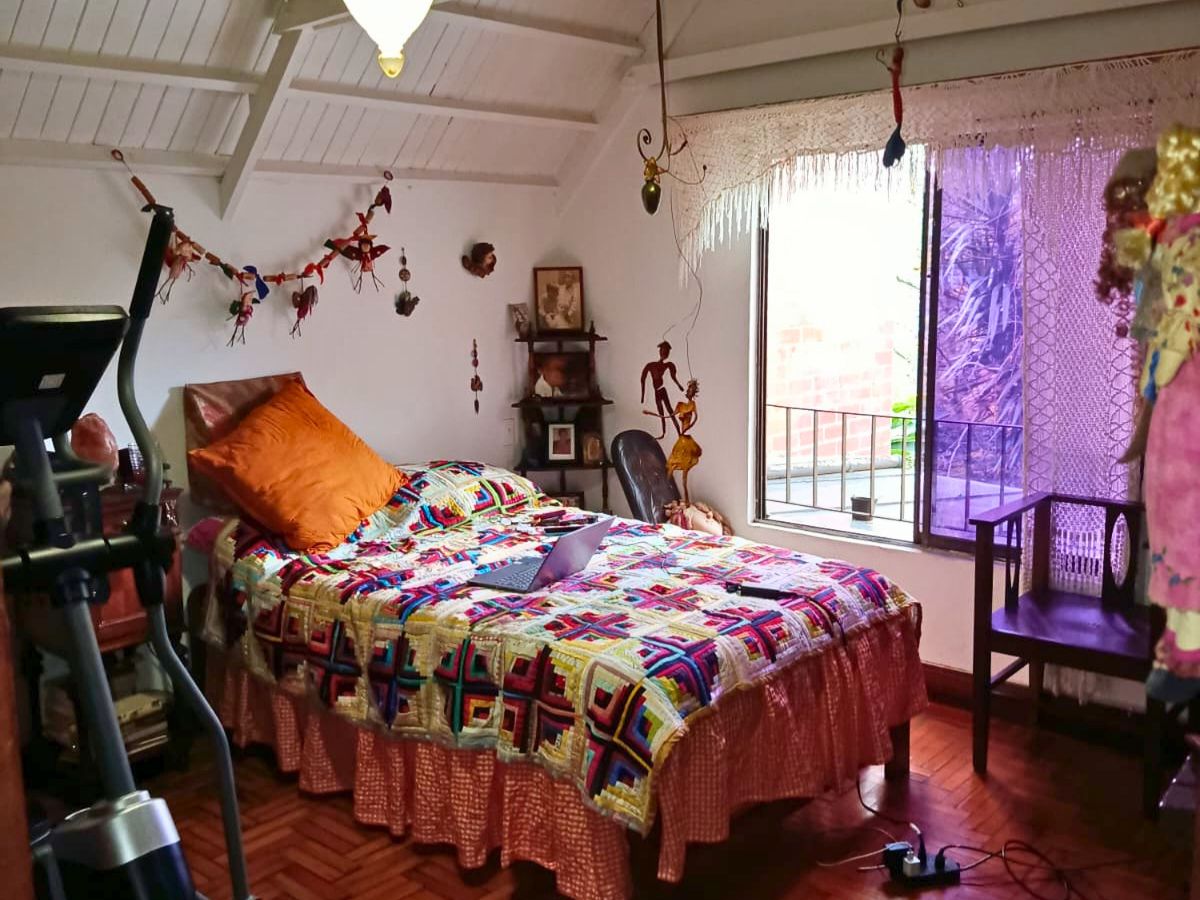 Casa en Venta en Loma de Las Brujas, Envigado – Ubicación Privilegiada