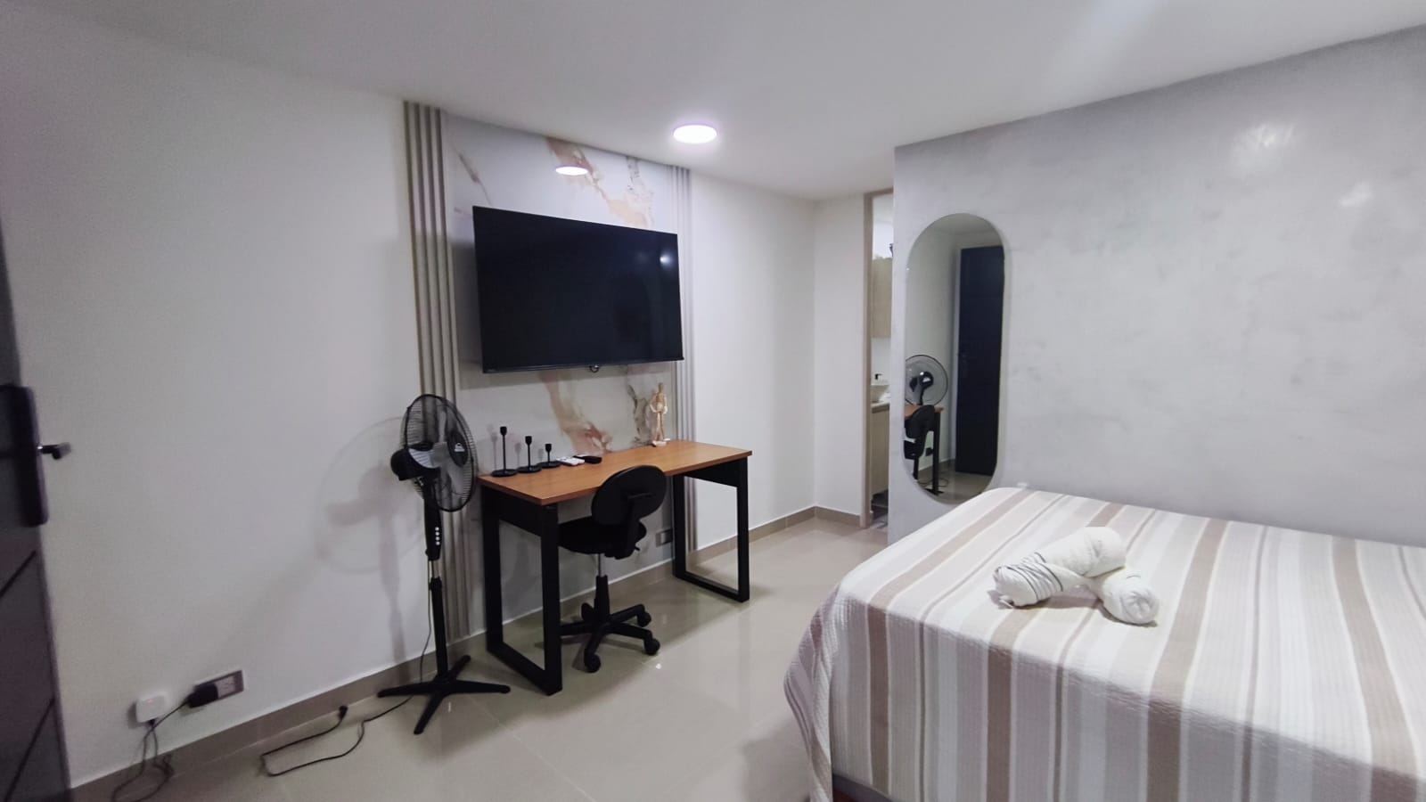 Se Arrienda Apartaestudio Amoblado, en San Javier, Medellín
