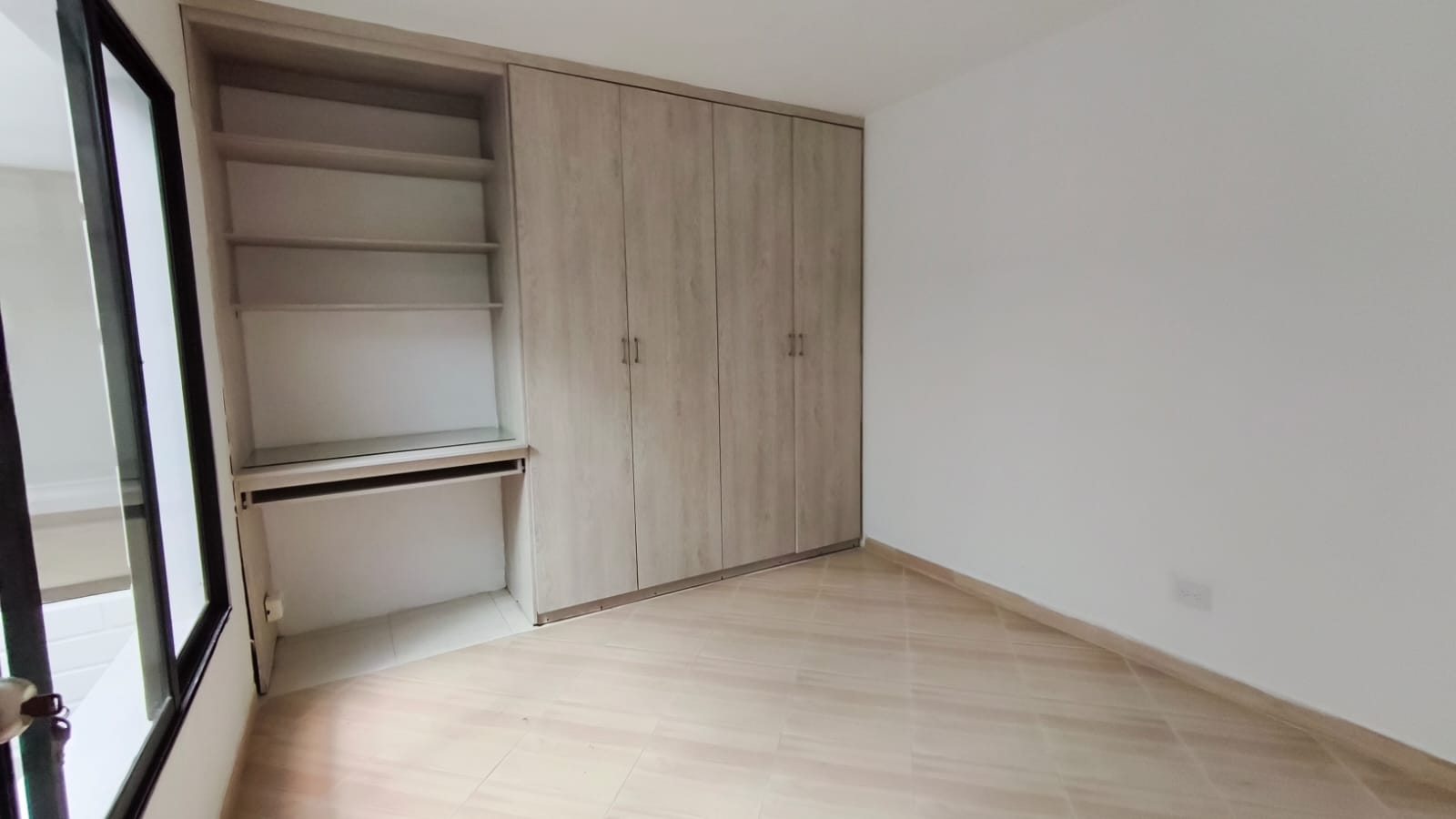 Se Arrienda Casa en Primer Piso en la Castellana, Medellín