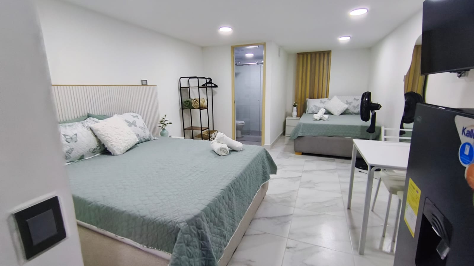 Se Arrienda Apartaestudio Amoblado, en San Javier, Medellín