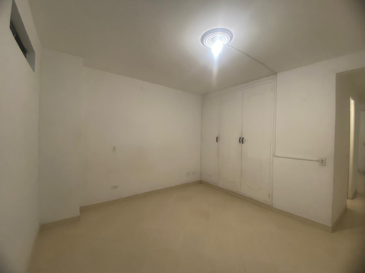 Comodo Apartaestudio para Arriendo en Barrio Cristobal, Medellín