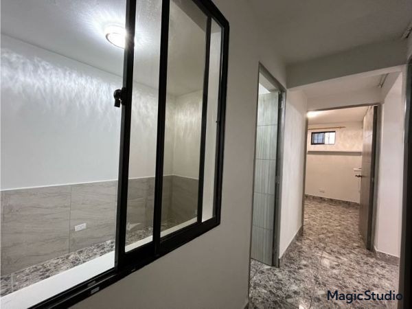 Se Vende Casa en Primer Piso en Robledo Aures, Medellín