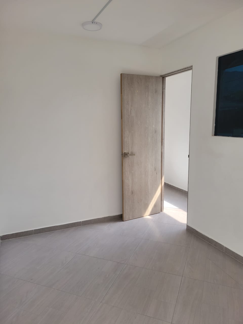 Se Arrienda Oficina en Suramericana, Medellín