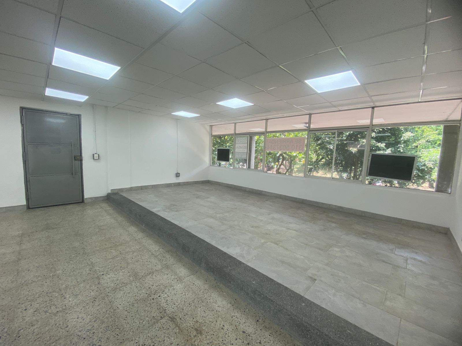 Oficina/Local para Arriendo en Avenida 80, Medellín