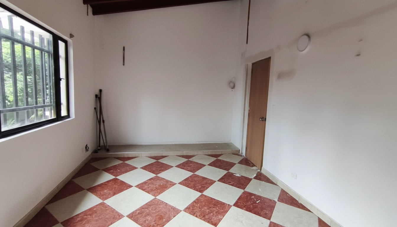 Se Arrienda Casa Comercial En El Velodromo; Medellin