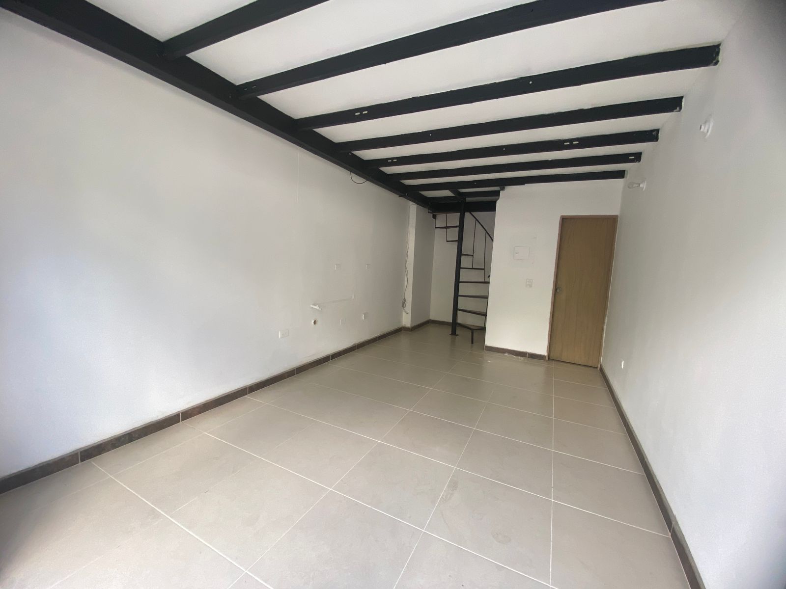 Local Comercial para Arriendo en Los Colores, Medellín