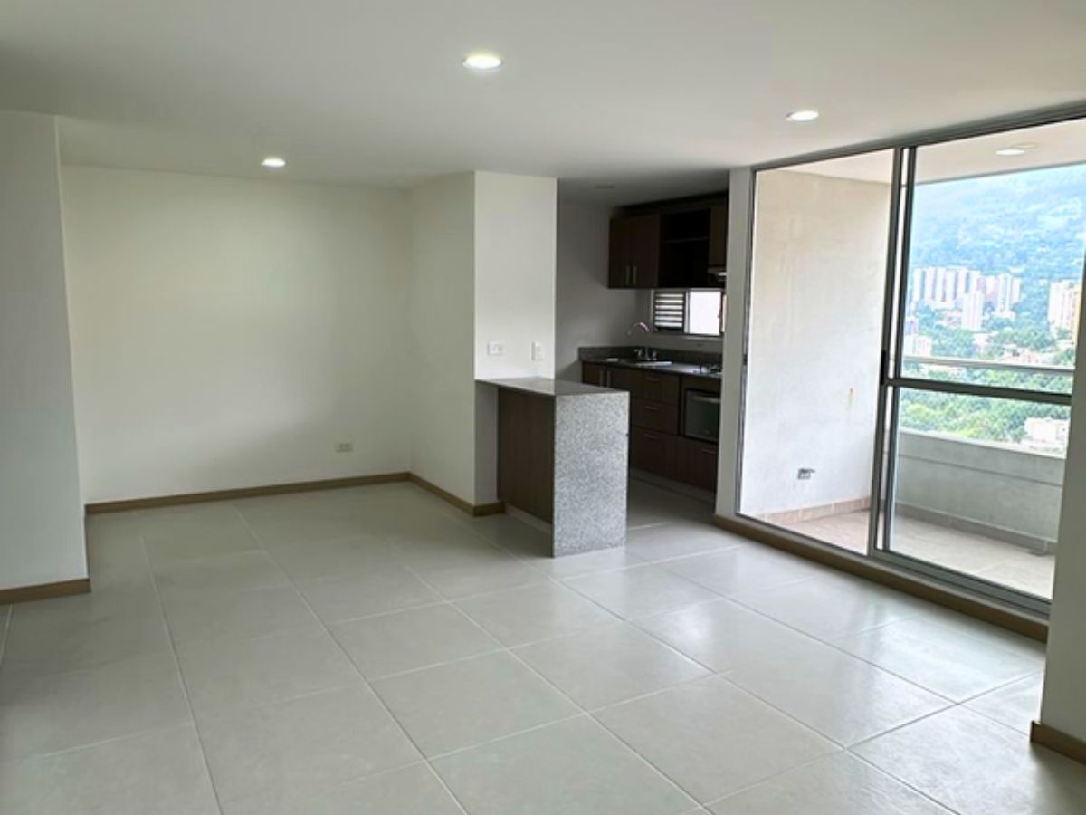 Apartamento en Venta Aluna Envigado | Parqueadero y Cuarto Útil