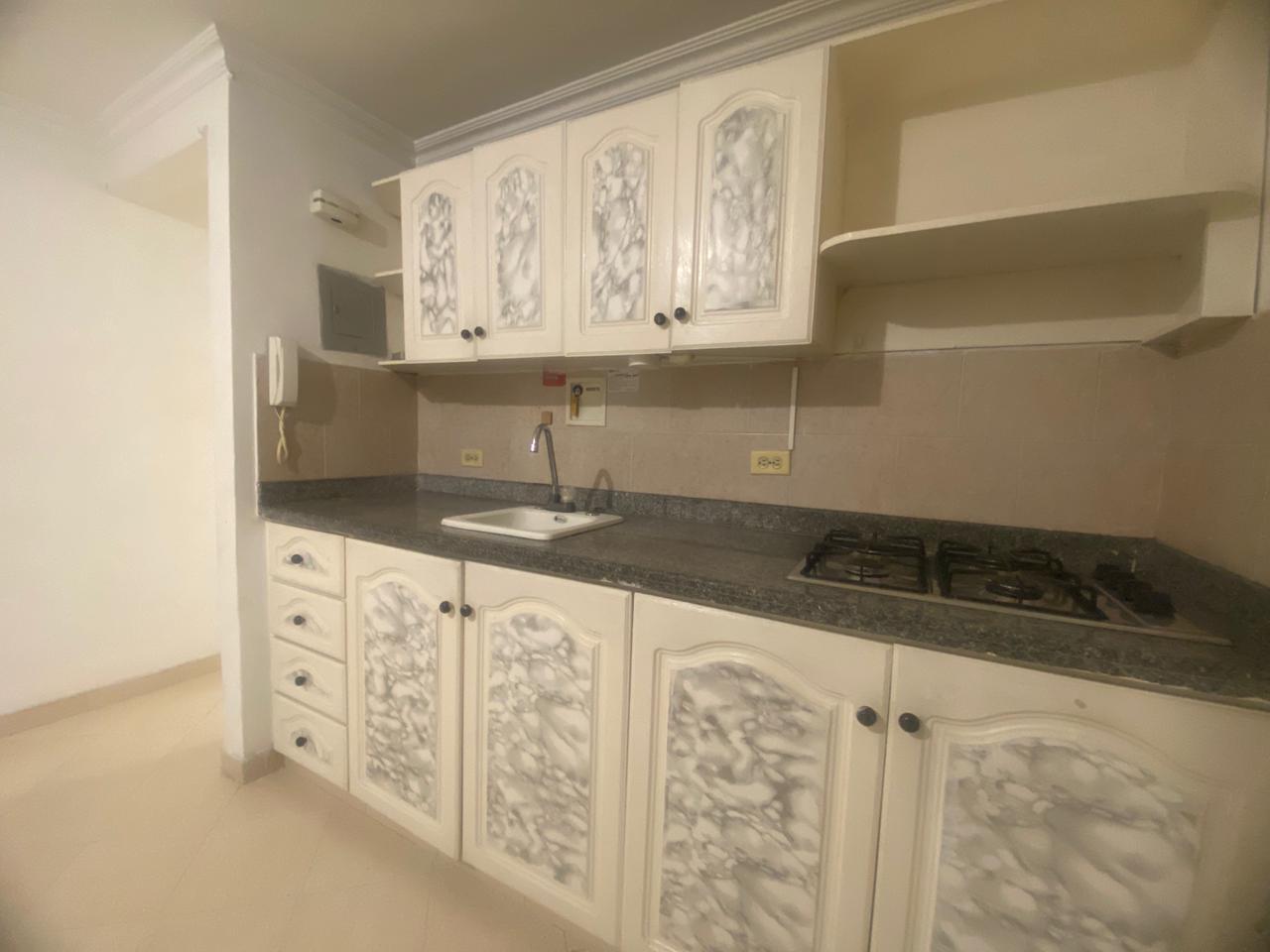 Comodo Apartaestudio para Arriendo en Barrio Cristobal, Medellín