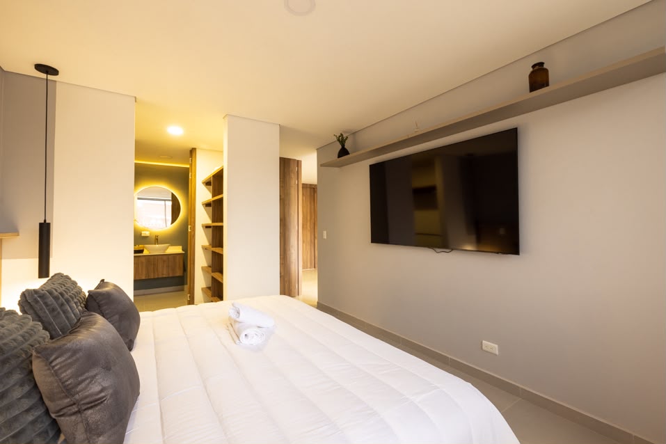 Apartamento de Lujo Amoblado para Venta en Laureles, Estadio