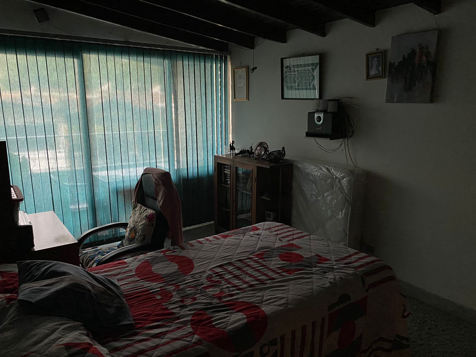 Se vende Casa Bifamiliar en los Colores Medellin