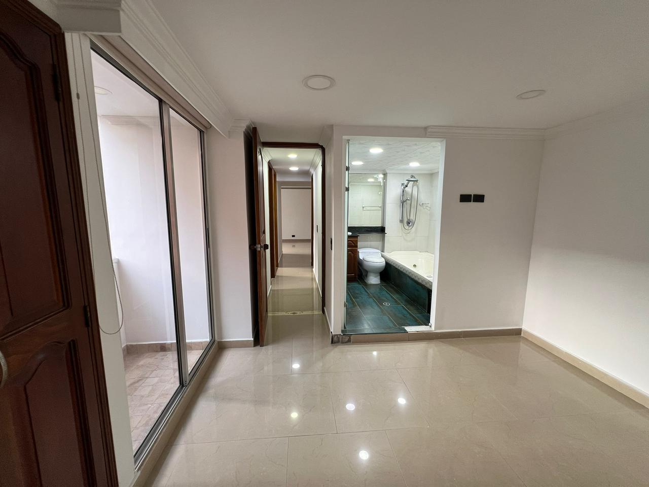 Se Vende Apartamento En Los Colores, Medellin