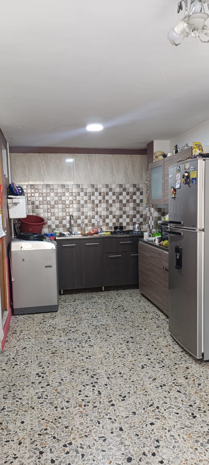 Se Vende Apartamento de Tres Niveles En Los Ángeles, La Candelaria