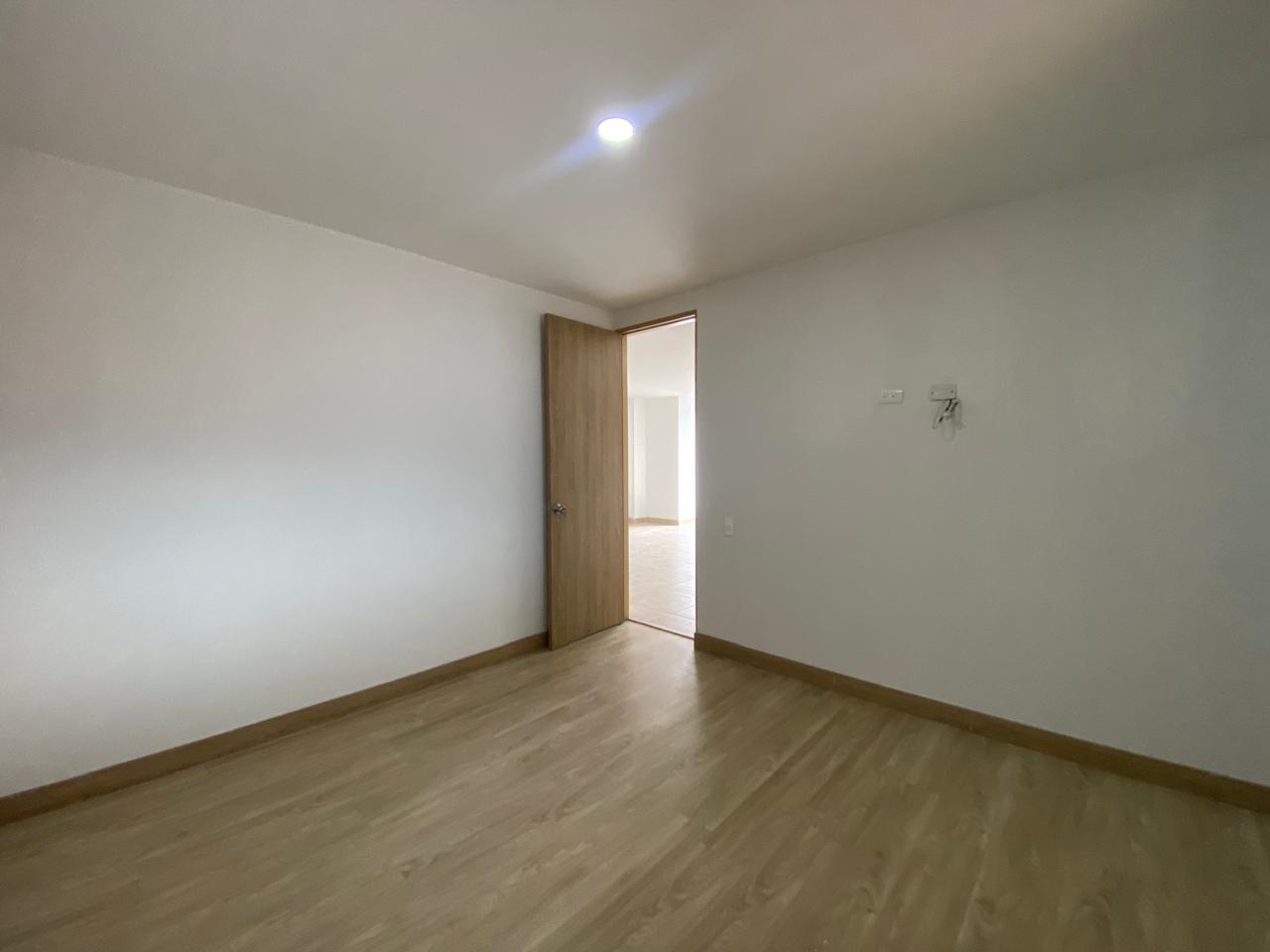 Amplio Apartamento para Arriendo en Sabaneta, Medellín
