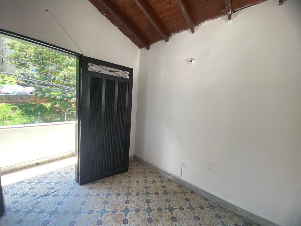 Amplia Casa para Arriendo en Buenos Aires, Medellín