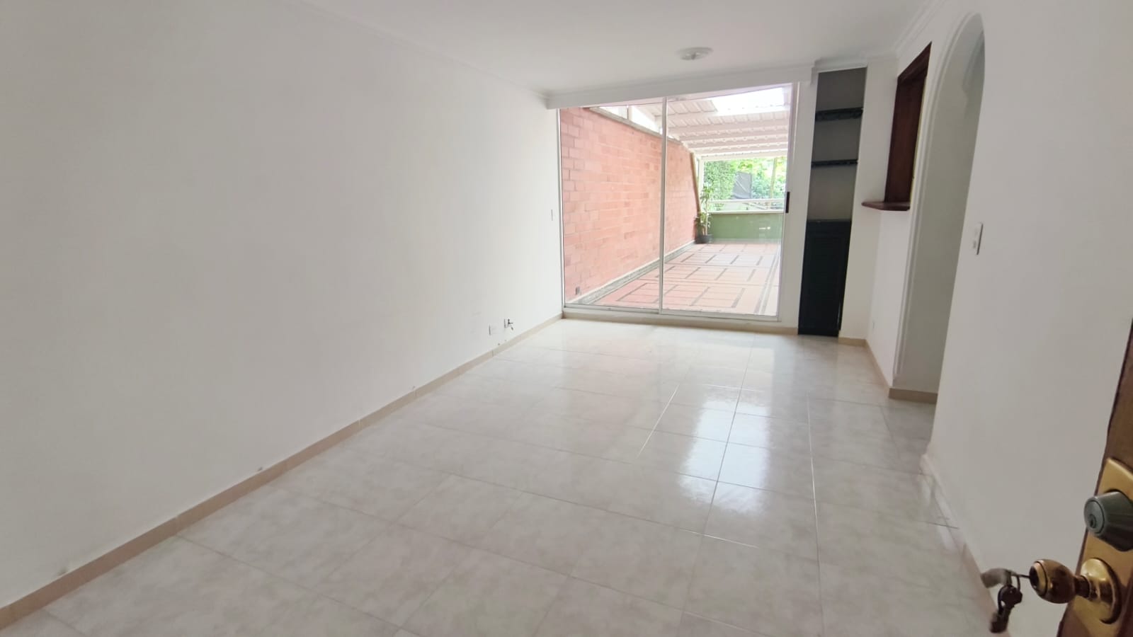 Se Arrienda Apartamento en la Loma de los Bernal, Medellín