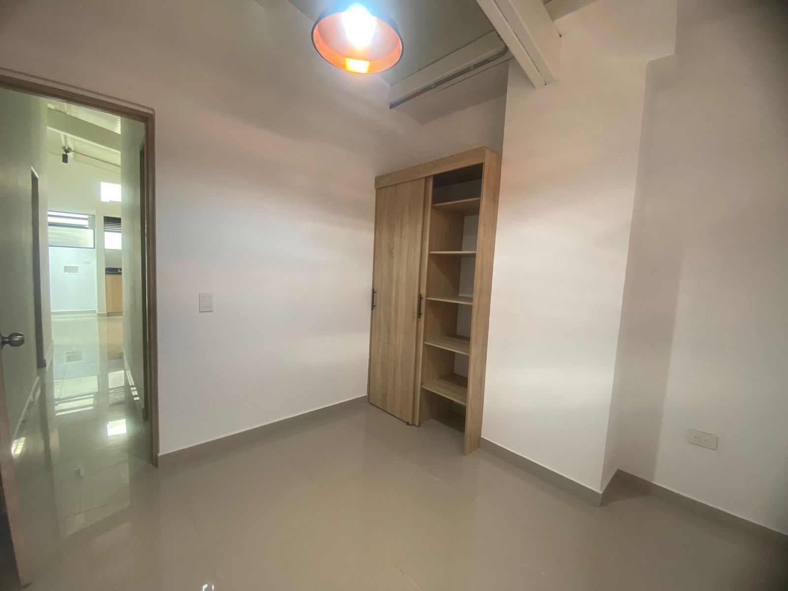 Iluminado Apartamento para Arriendo en Laureles, Estadio, Medellín