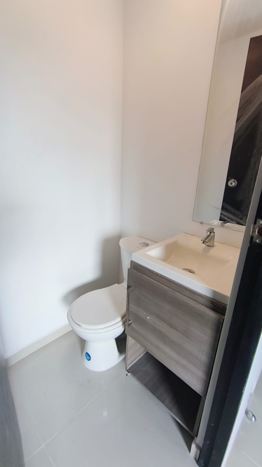 ARRIENDO DE APARTAMENTO EN LOMA DEL LOS BERNAL, MEDELLIN
