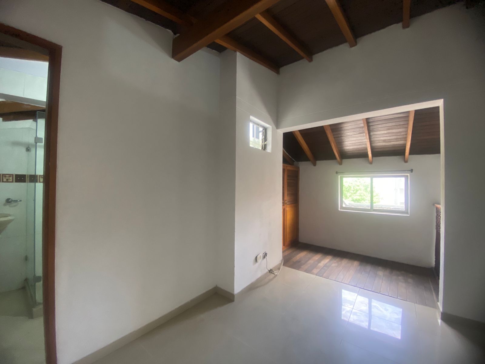 Iluminado Apartamento para Arriendo en Laureles, Estadio, Medellín