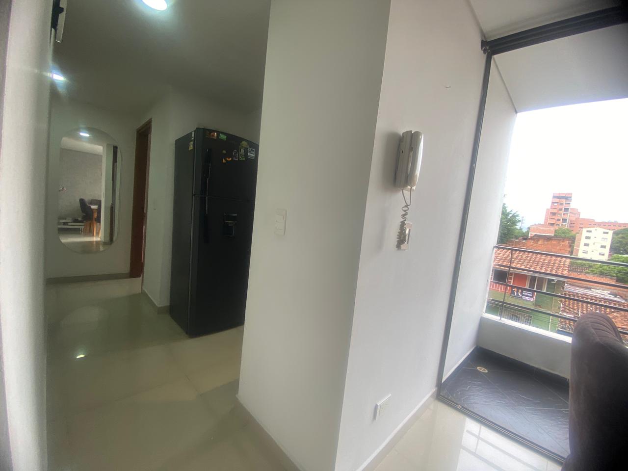 Amplio Apartamento Amoblado para Arriendo en La America, Medellín
