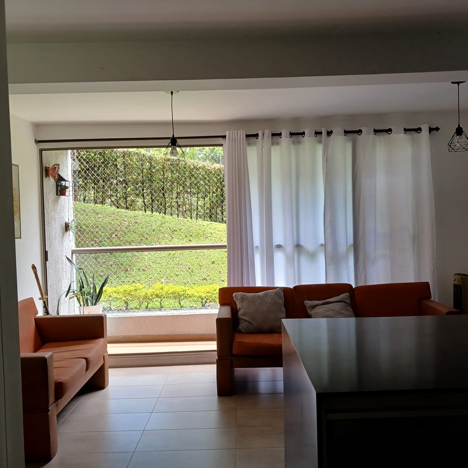 Amplio e Iluminado Apartamento para Venta en Belén, Loma los Bernal