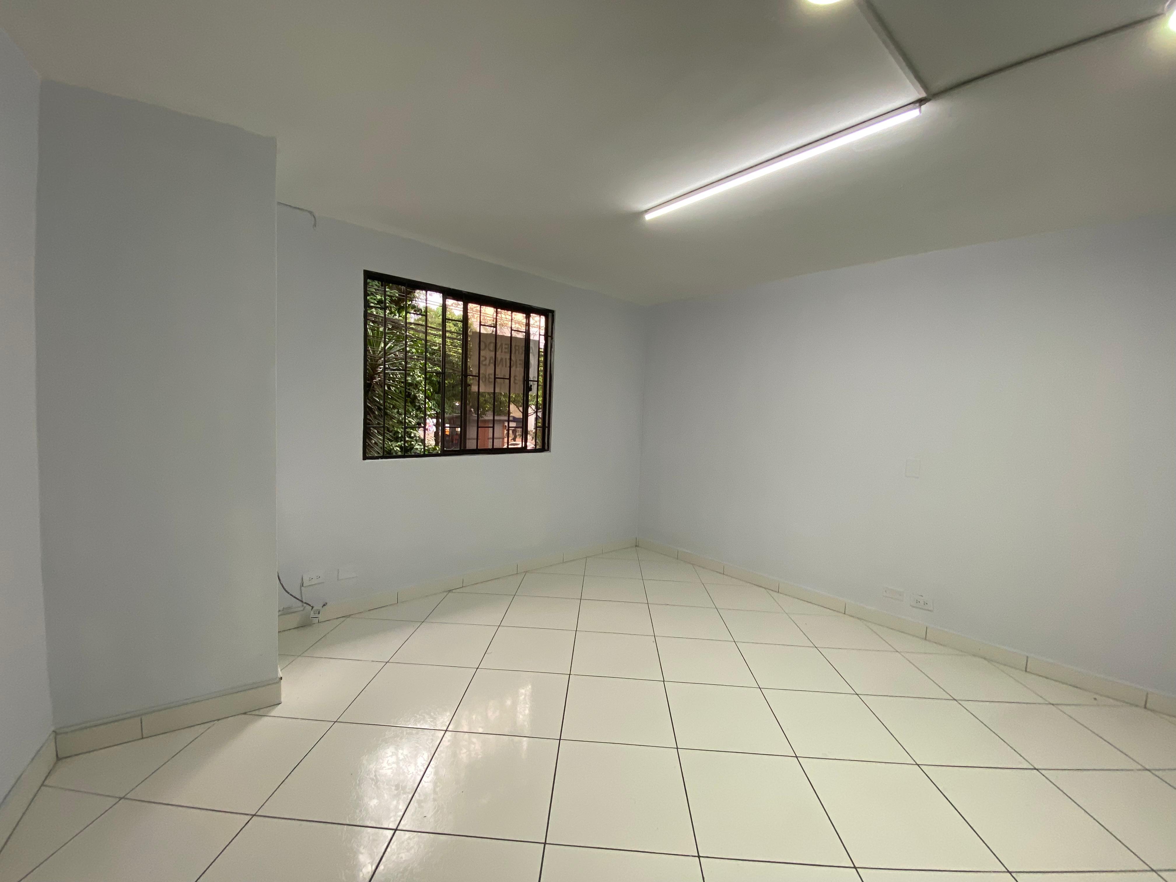Se Arrienda Oficina En Suramericana, Medellín