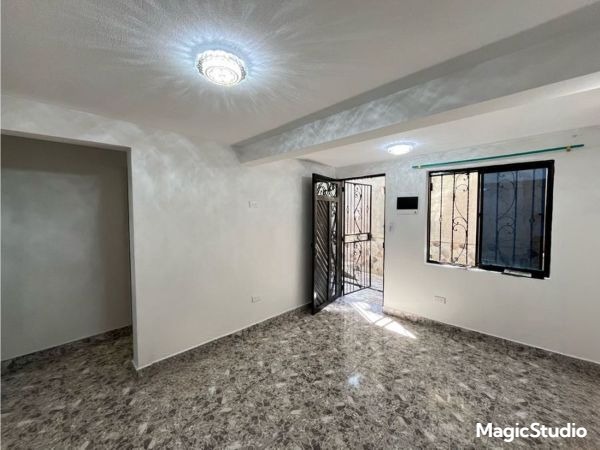 Se Vende Casa en Primer Piso en Robledo Aures, Medellín