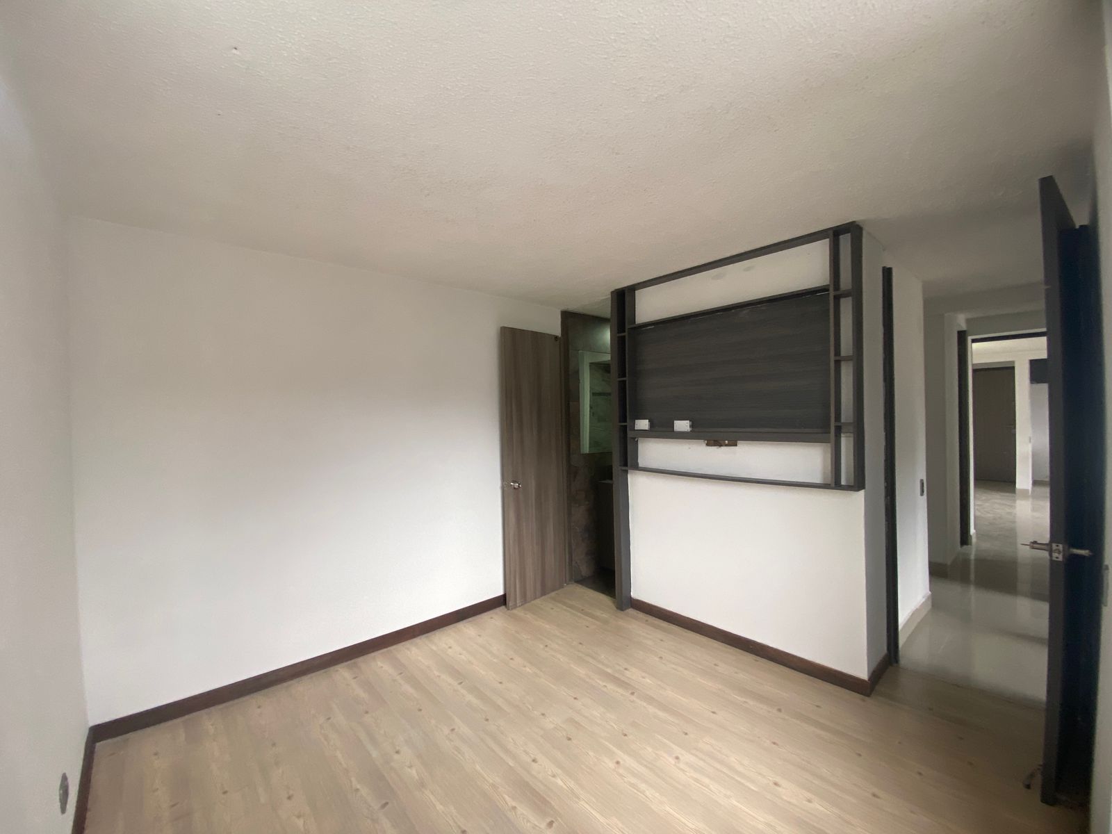 Apartamento de Lujo con Vista Panoramica en San German, Medellín