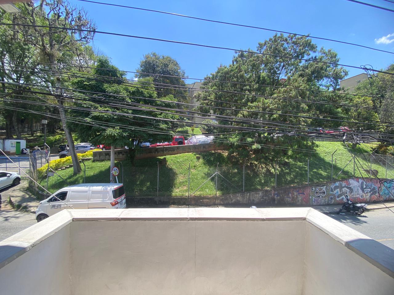 Amplia Casa para Arriendo en Buenos Aires, Medellín