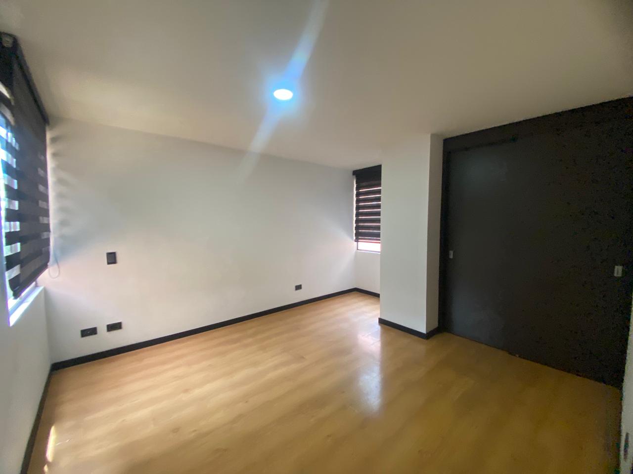 Moderno Apartamento para Arriendo en Robledo, Pilarica