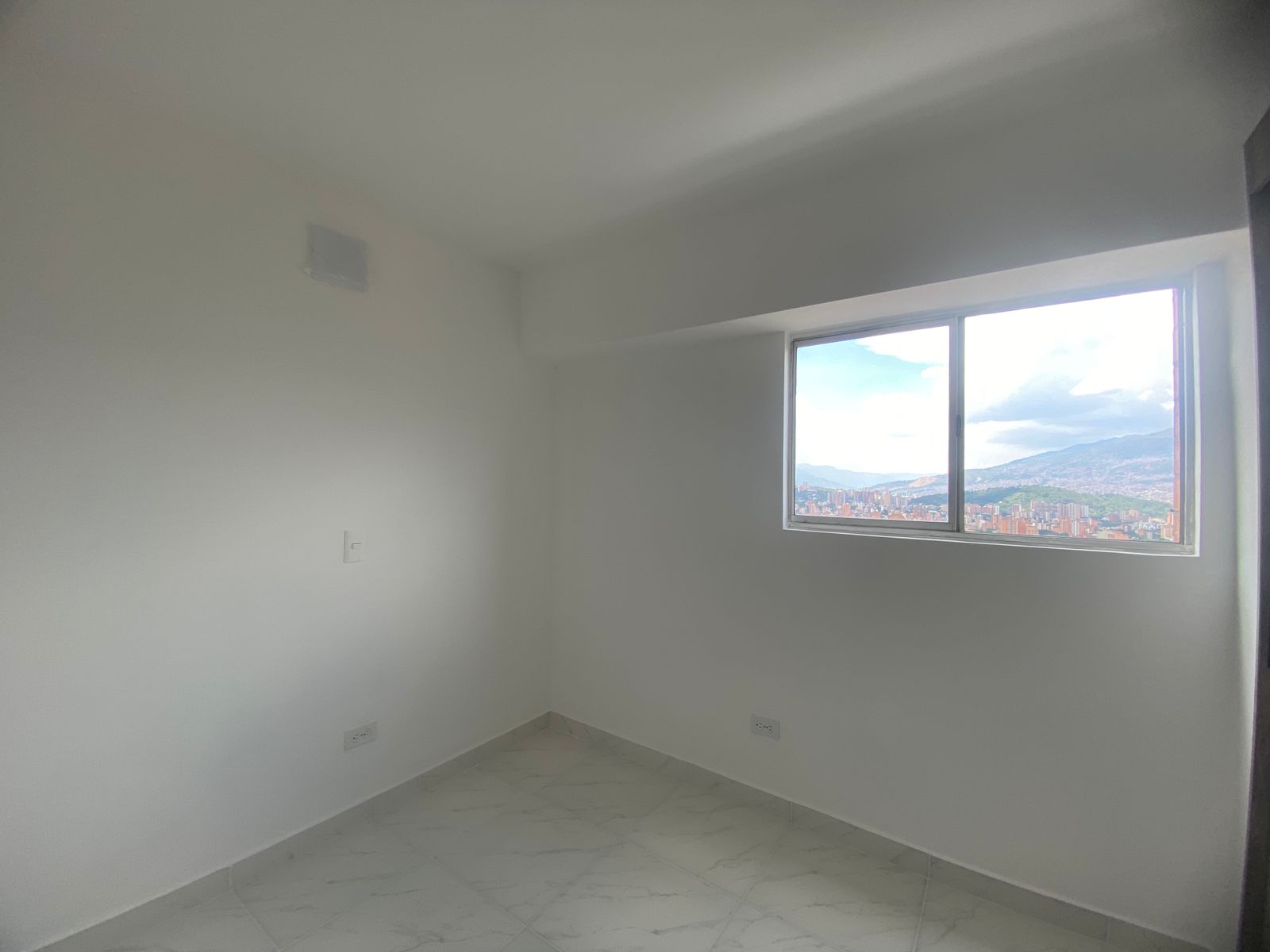Apartamento para Estrenar en Arriendo Sector La America, Cristobal