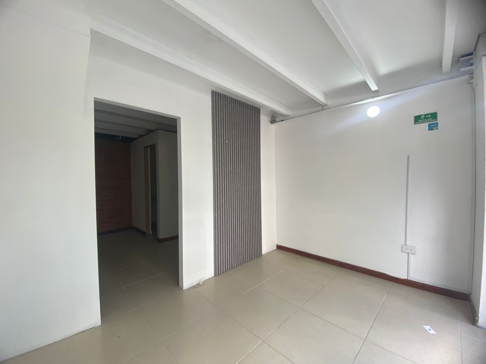 Local Comercial Para Arriendo en Los Colores, Medellín