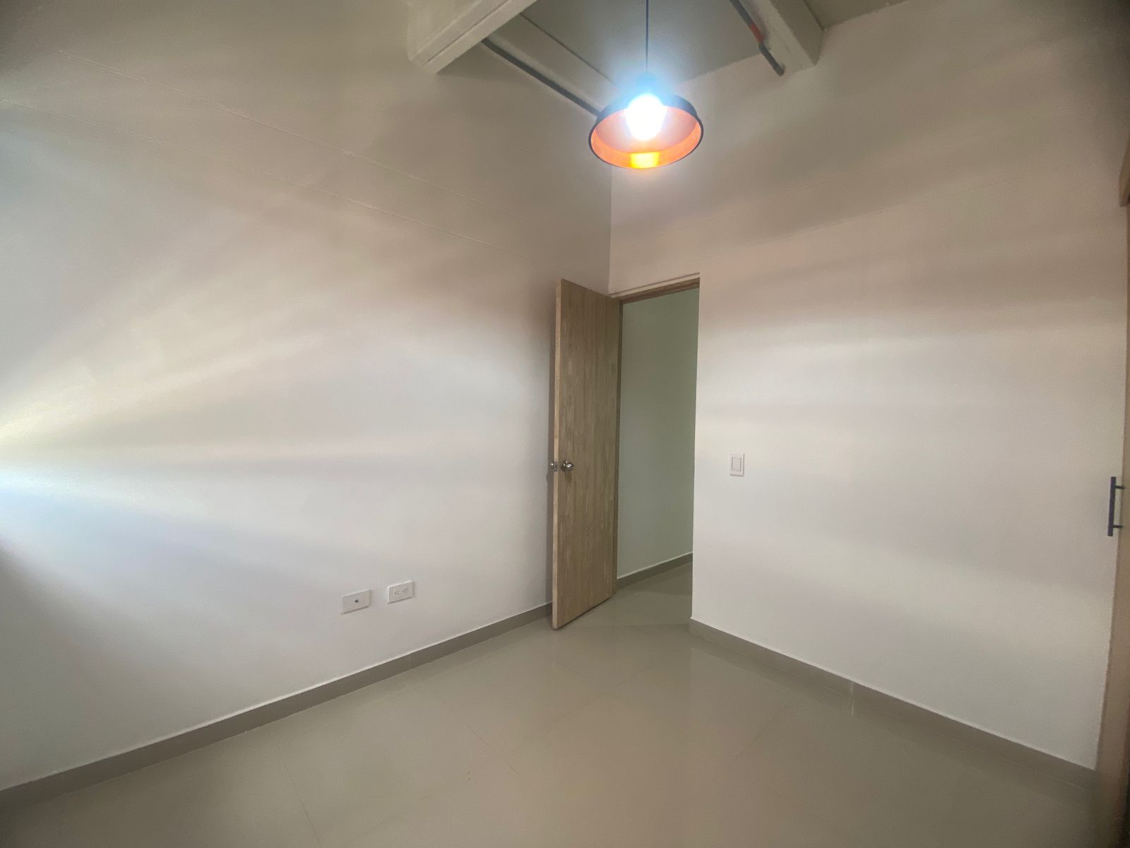 Iluminado Apartamento para Arriendo en Laureles, Estadio, Medellín