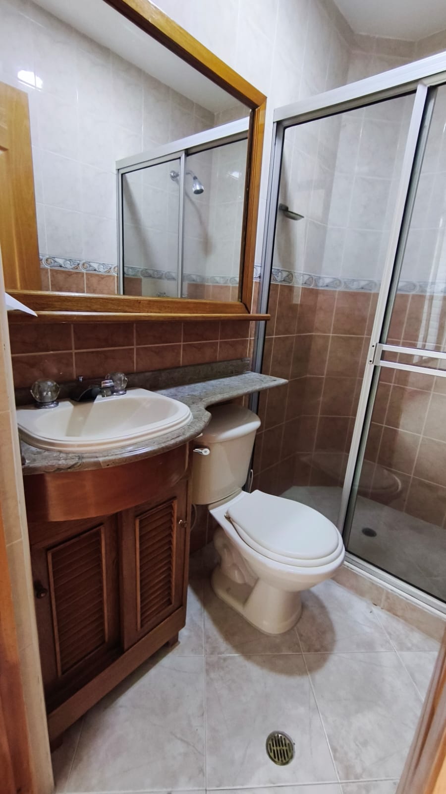 Se Arrienda Casa en Primer Piso en la Castellana, Medellín