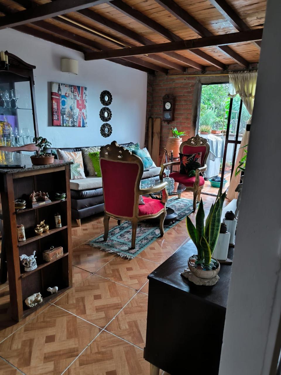 Bloque de Casas con Excelente Ubicación para la Venta en el Poblado