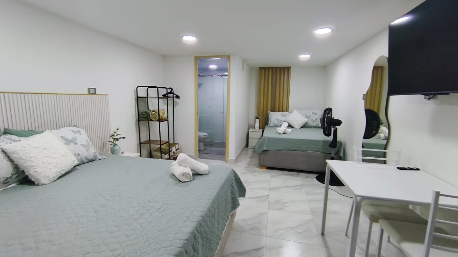 Se Arrienda Apartaestudio Amoblado, en San Javier, Medellín