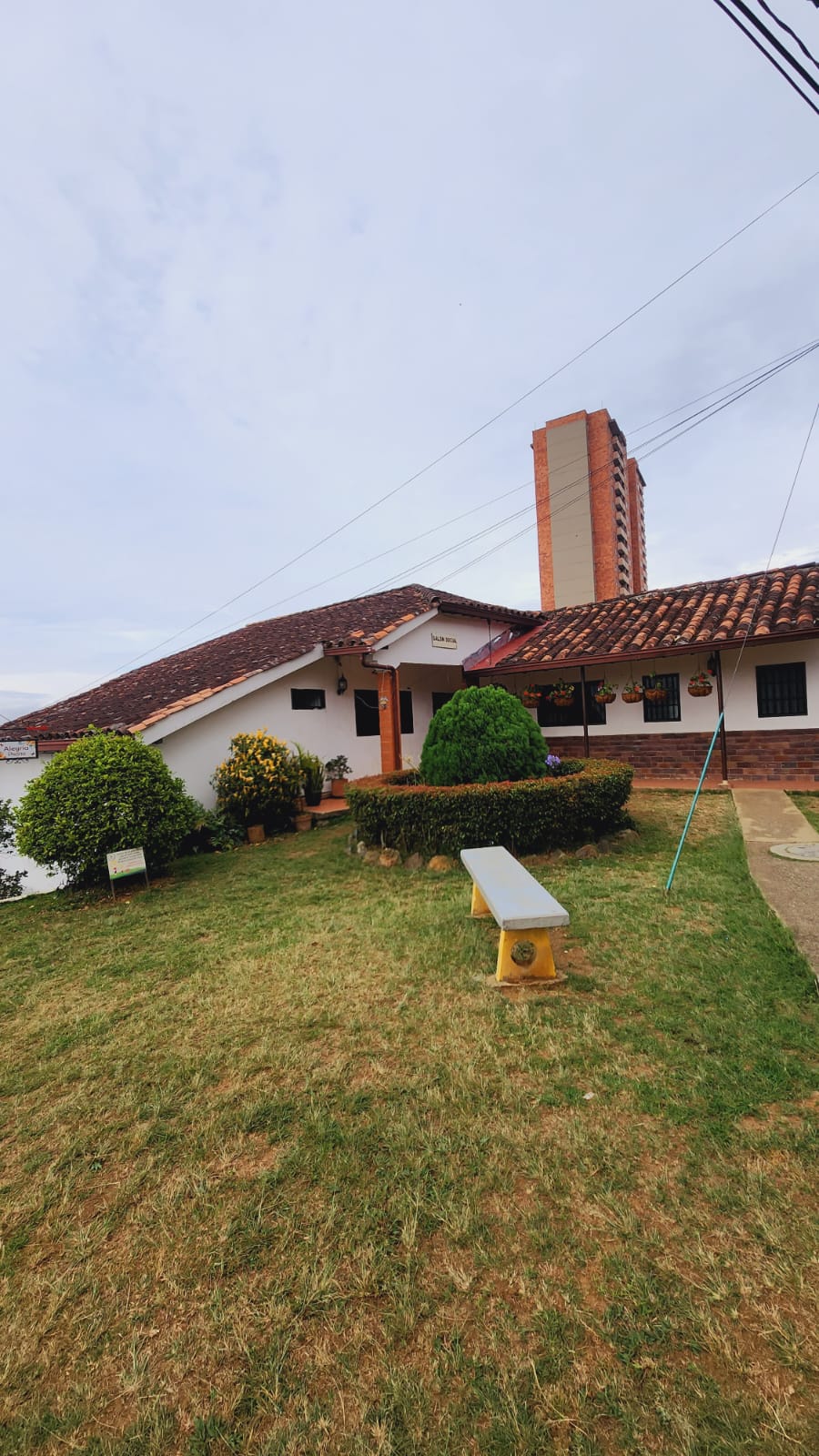 Casa Remodelada para Venta en Robledo, Pajarito