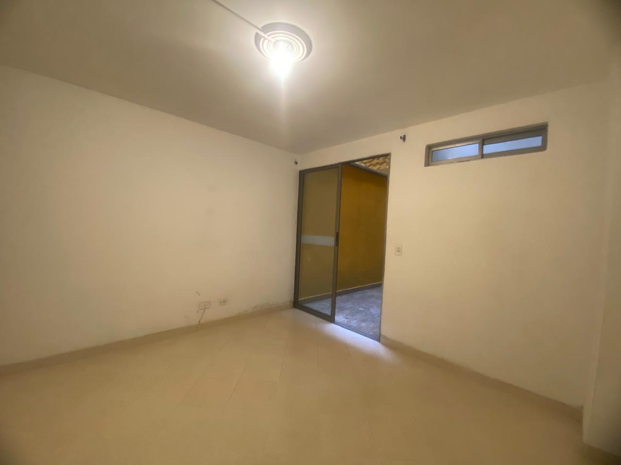 Comodo Apartaestudio para Arriendo en Barrio Cristobal, Medellín