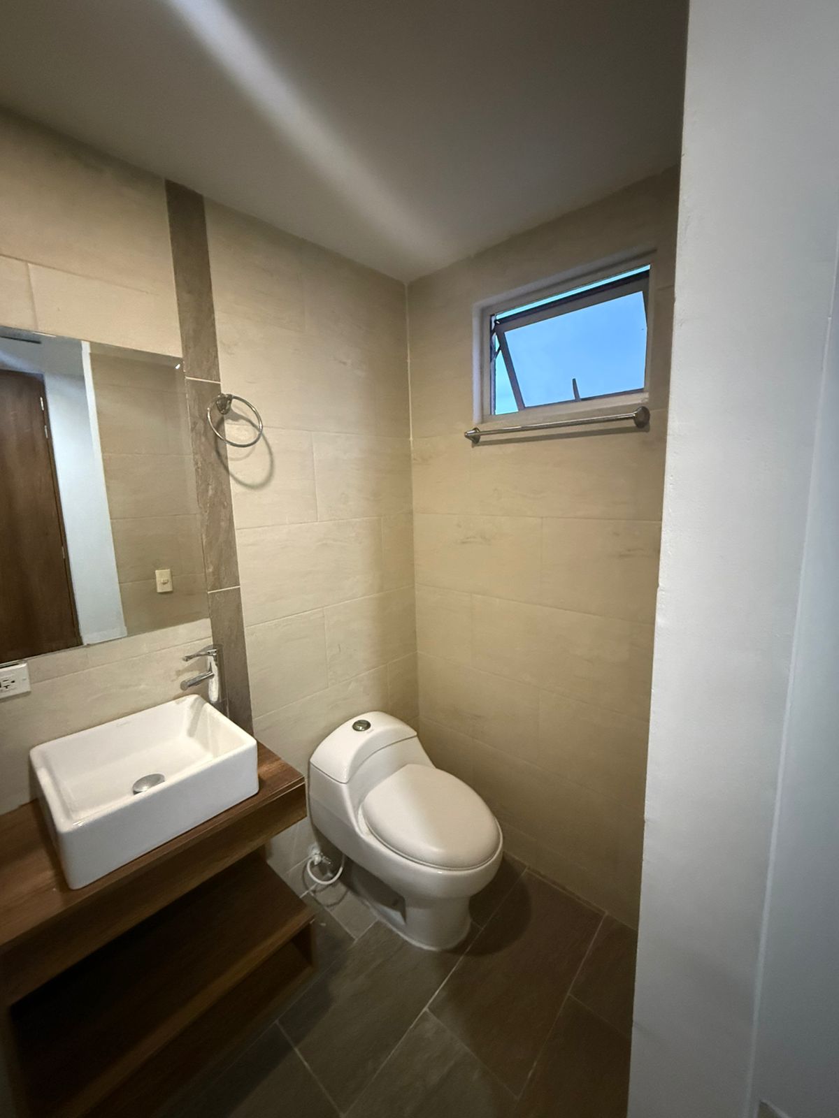 Se Arrienda Apartamento En La Castellana, Medellín