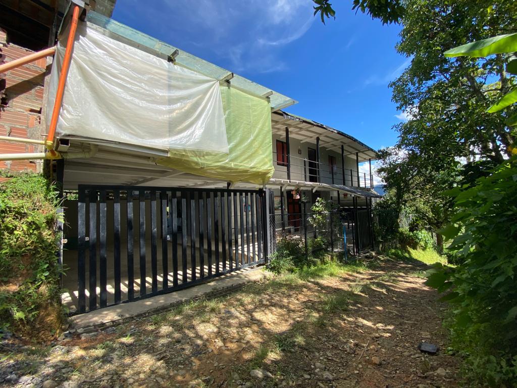 Se Vende Casa Finca en Heliconia, Antioquia