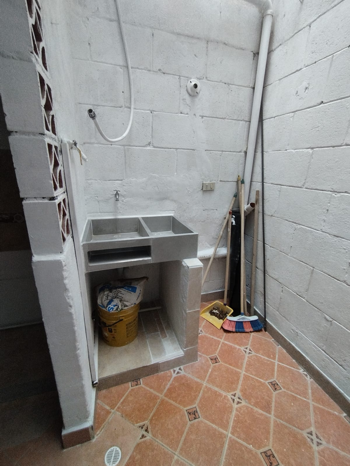 Se Arrienda Casa Unifamiliar en Robledo Santa Maria, Medellín