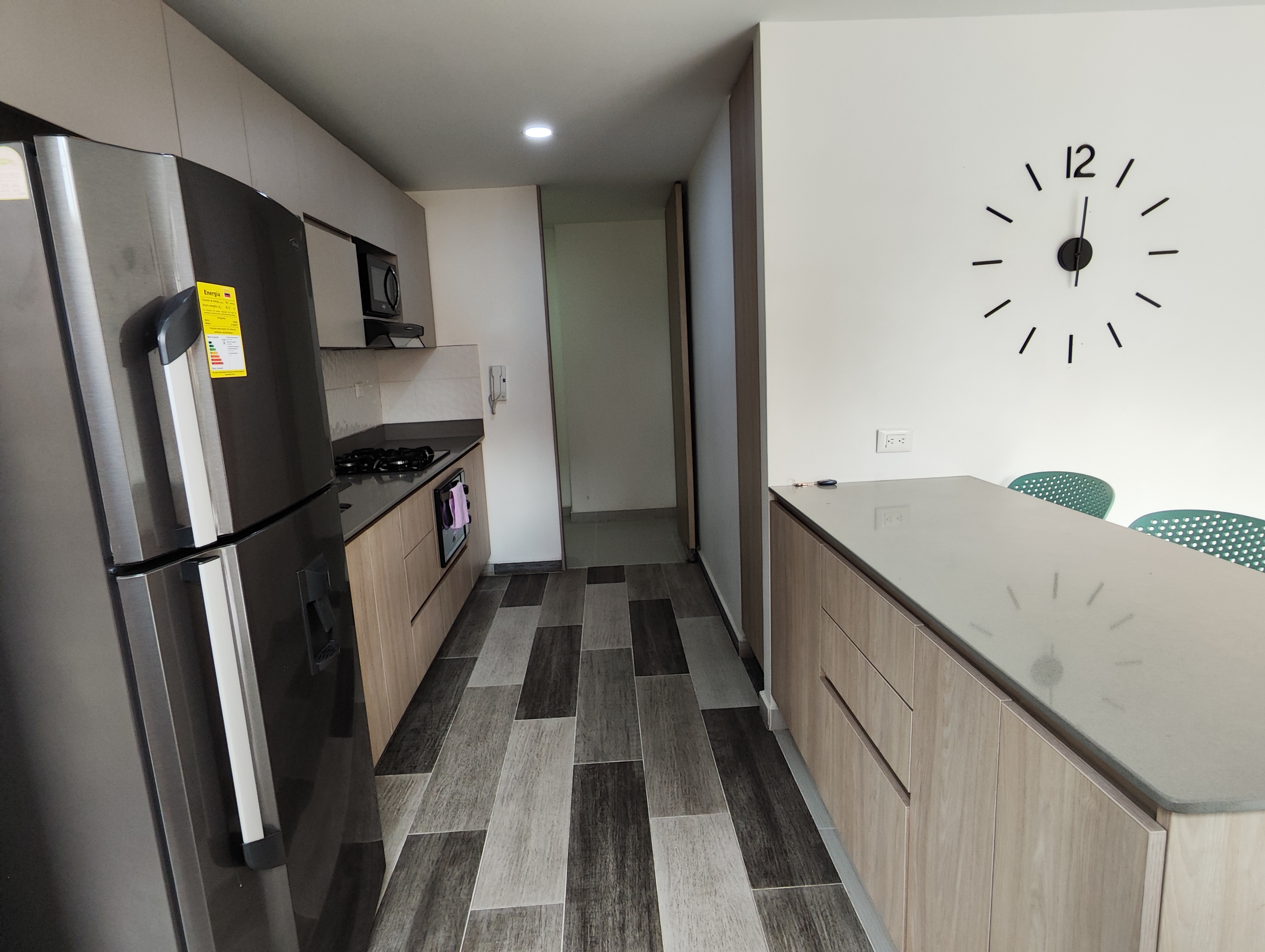 Se Arrienda Apartamento En La Castellana, Medellin